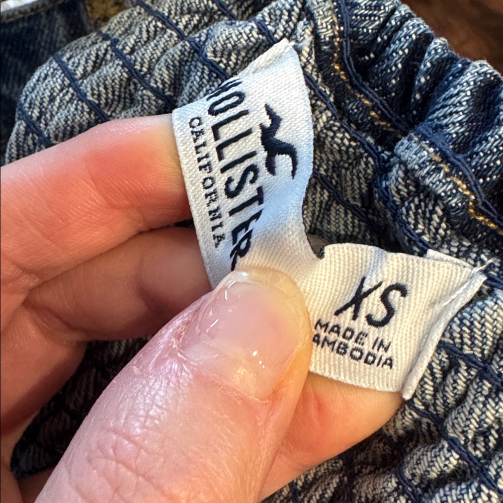 Hollister Medium Color Denim Button-Down Adjustable Strap Dress With Belt - Picture 14 of 16